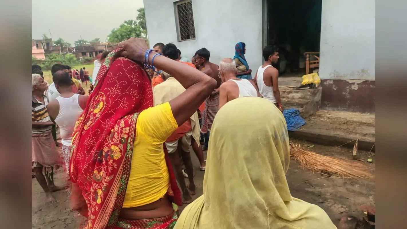 Jehanabad News: आकाशीय बिजली की चपेट में आने से बुजुर्ग की मौत, गांव में पसरा मातम
